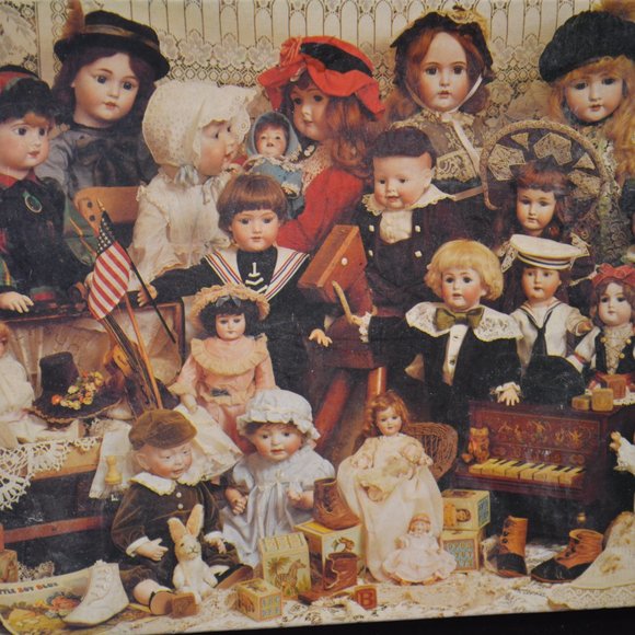 Springbok Hallmark 500 pc Jigsaw Puzzle Dolls - Picture 2 of 7